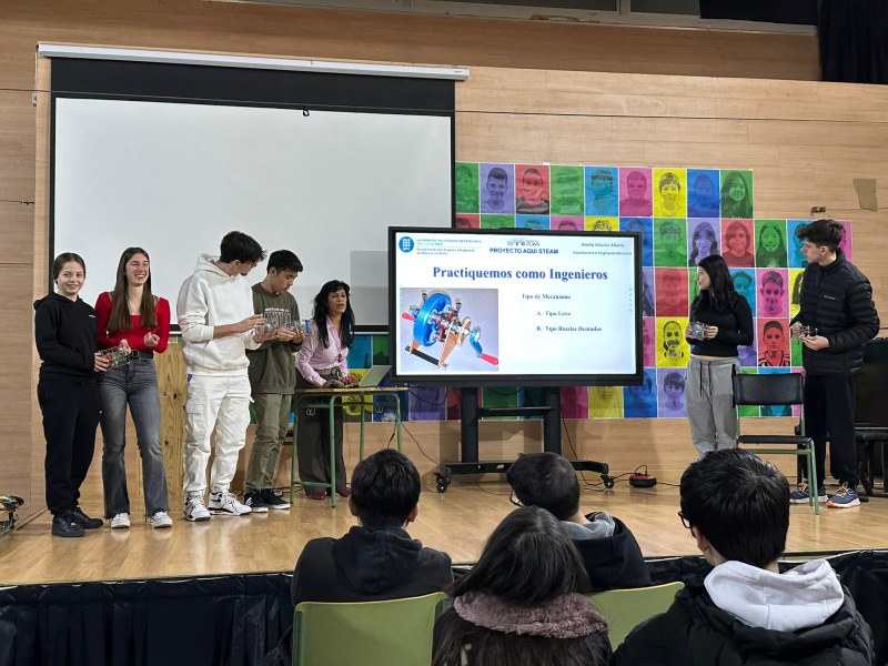 Amelia Nápoles visits the Alexandre Galí Institute as part of the Aqui STEAM UPC program