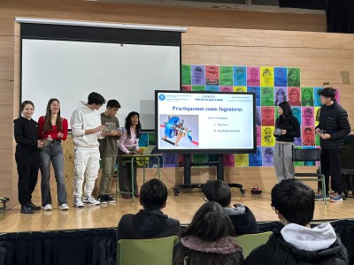 Amelia Nápoles visita el Instituto Alexandre Galí en el marco del programa Aquí STEAM UPC